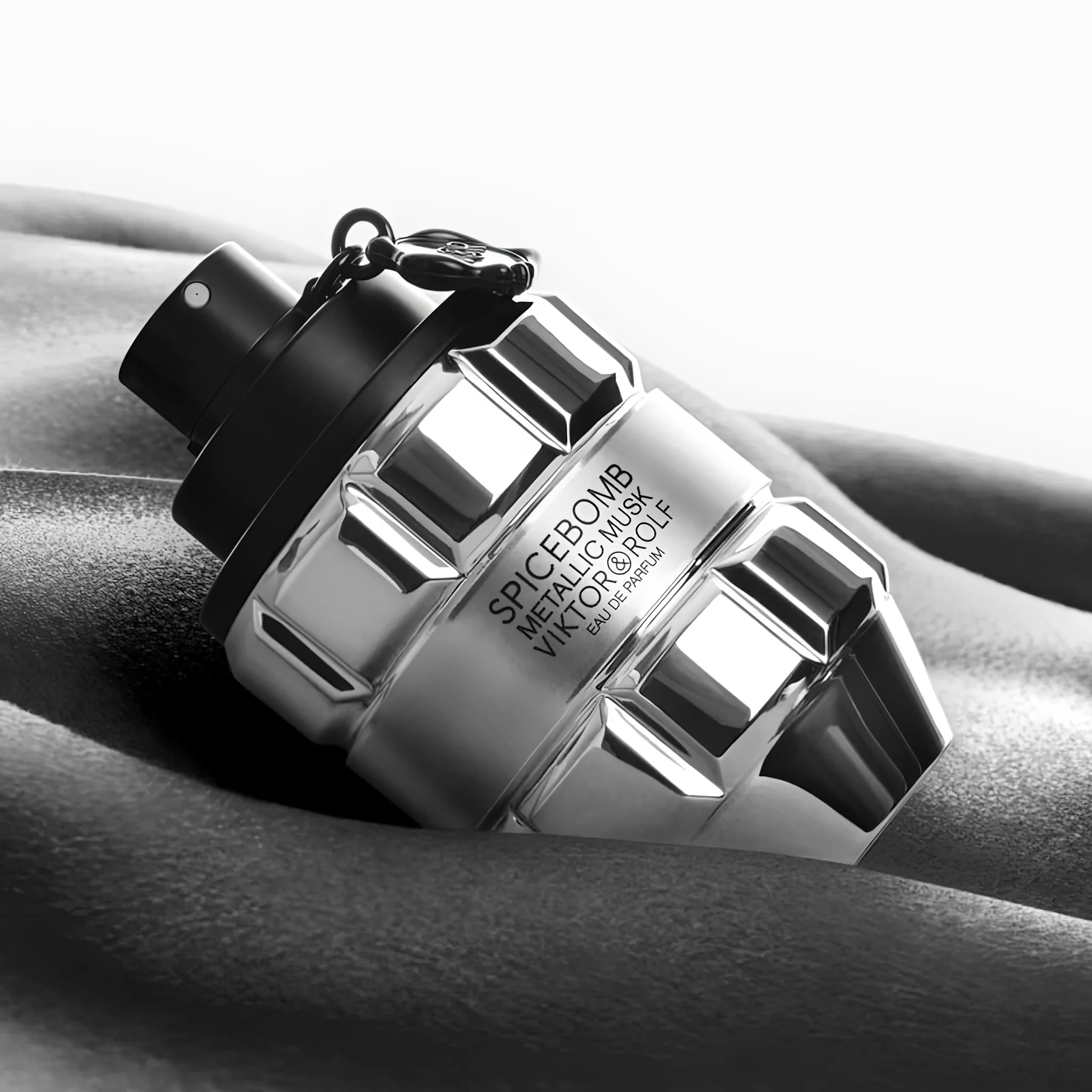 Spicebomb Metallic Musk - Image 3